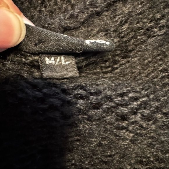 Wooden Ships Women’s Front Knot Black Mohair Wool Blend Top Sweater Shrug Sz M/L - Picture 6 of 10